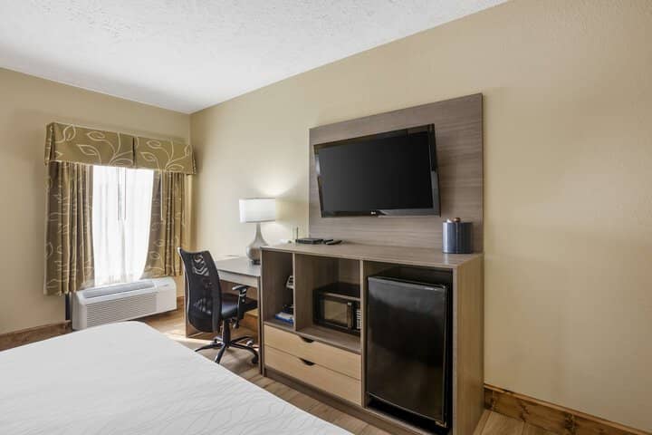 Room 11 of 31