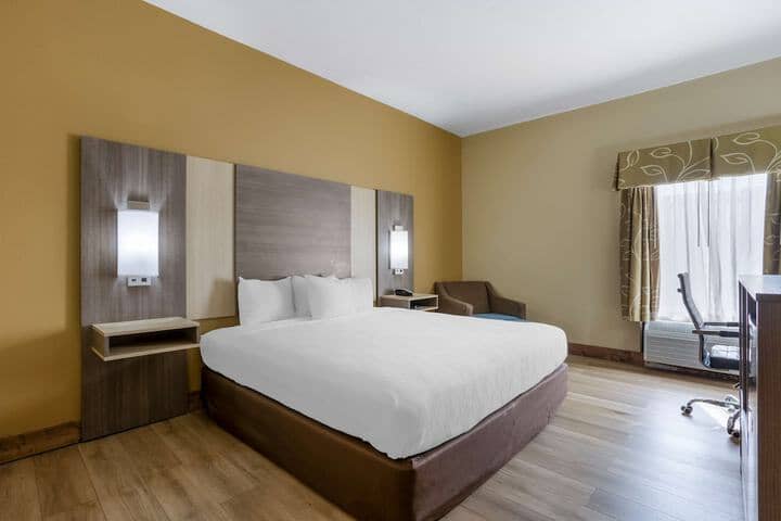 Room 13 of 31