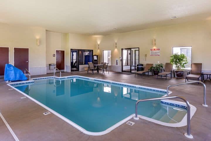 Pool 22 of 31