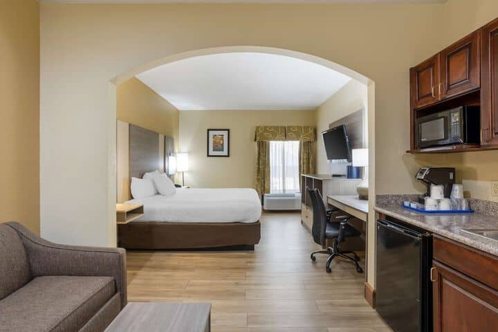 Room 7 of 31